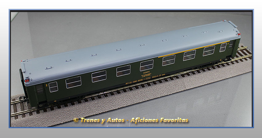 Coche pasajeros Serie 5000 AAB-5024  Clase 1ª y 2ª - Renfe